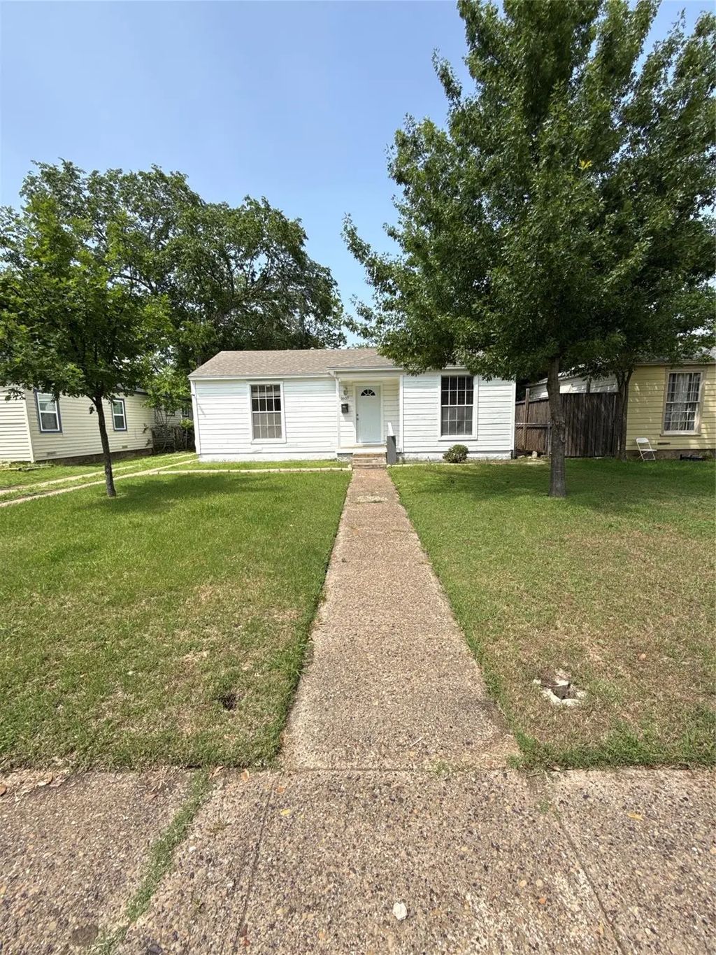 1607 Mcadams Avenue, Dallas