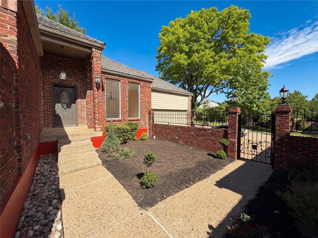 1708 Crockett Circle, Irving