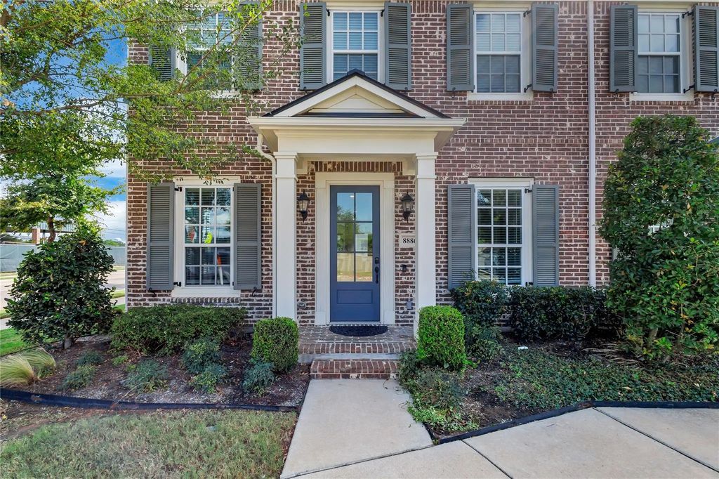 8886 Ice House Drive, North Richland Hills
