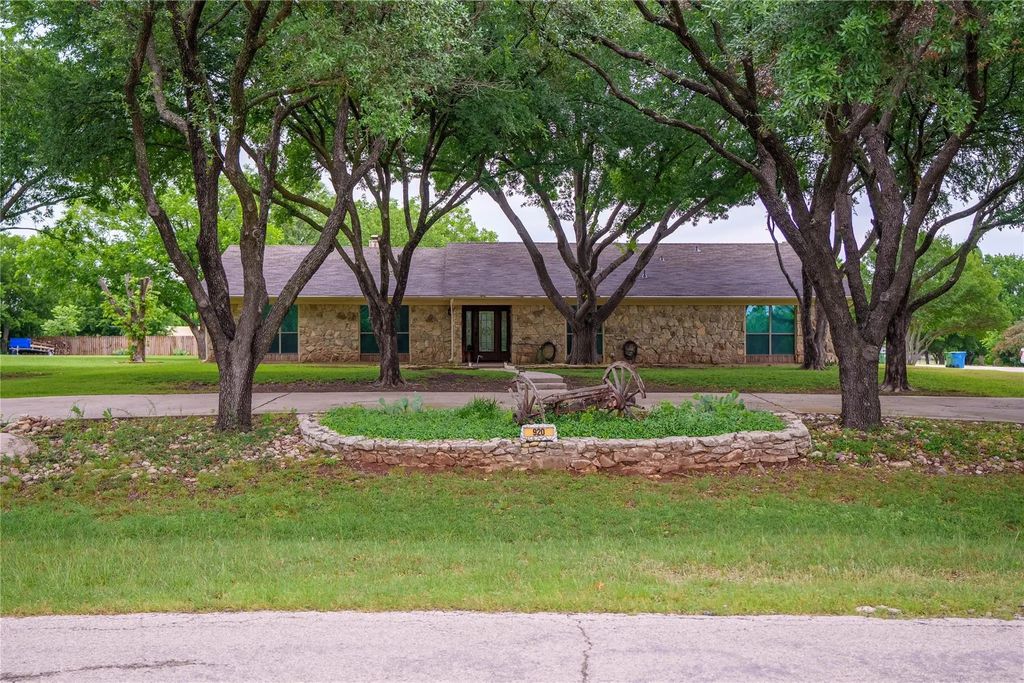 920 Brush Creek Road, Argyle