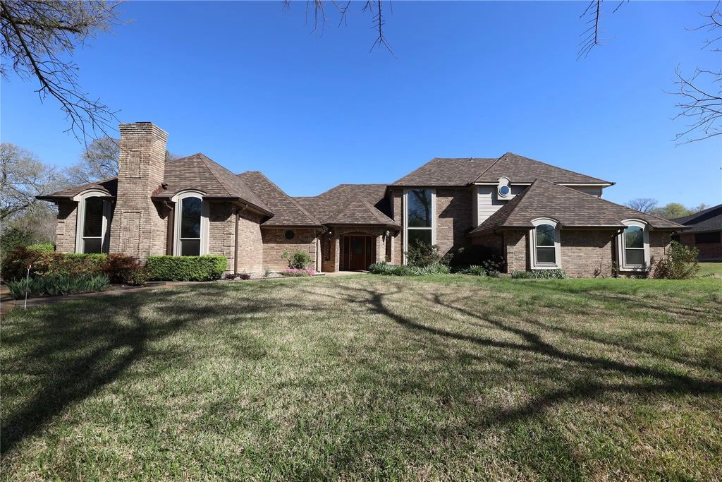 907 Red Oak Creek Drive, Ovilla