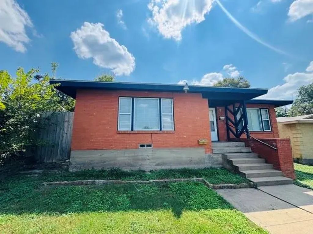 2734 W Jefferson Boulevard, Dallas