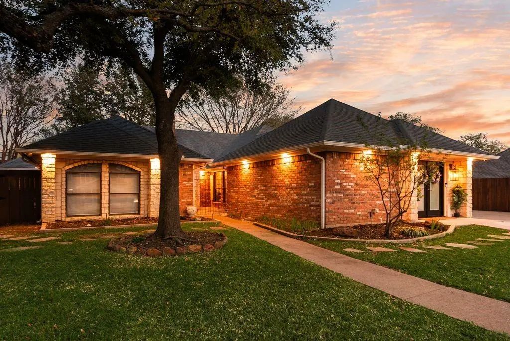 1032 Pebble Beach Drive, Mansfield