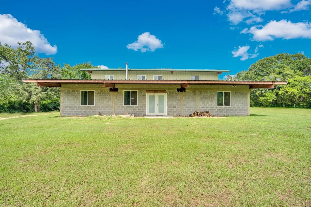 10476 County Road 313, Terrell