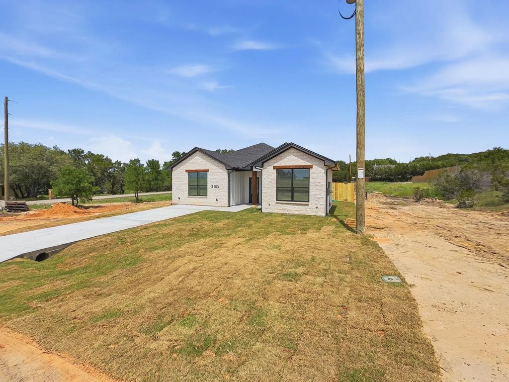 3103 Neches River Trail, Granbury