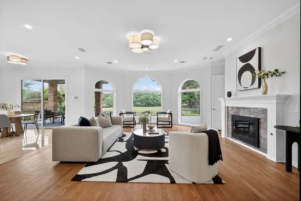 2605 Mandy Way, Arlington