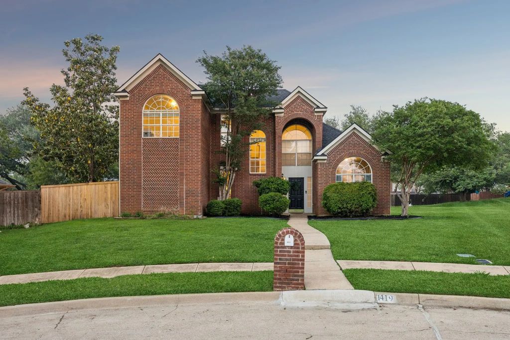 1419 Bogard Lane, Lewisville