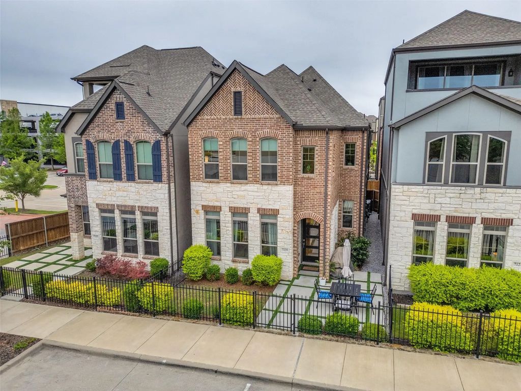 7129 Laurel Ridge, Dallas