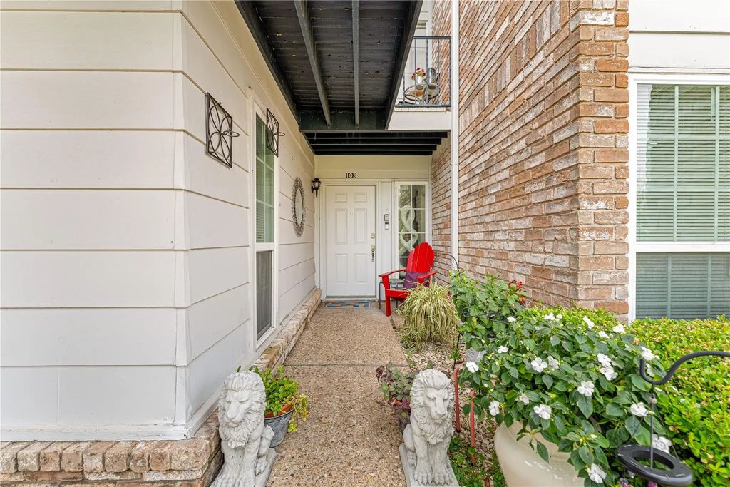 2907 Lake Shore 103, Waco
