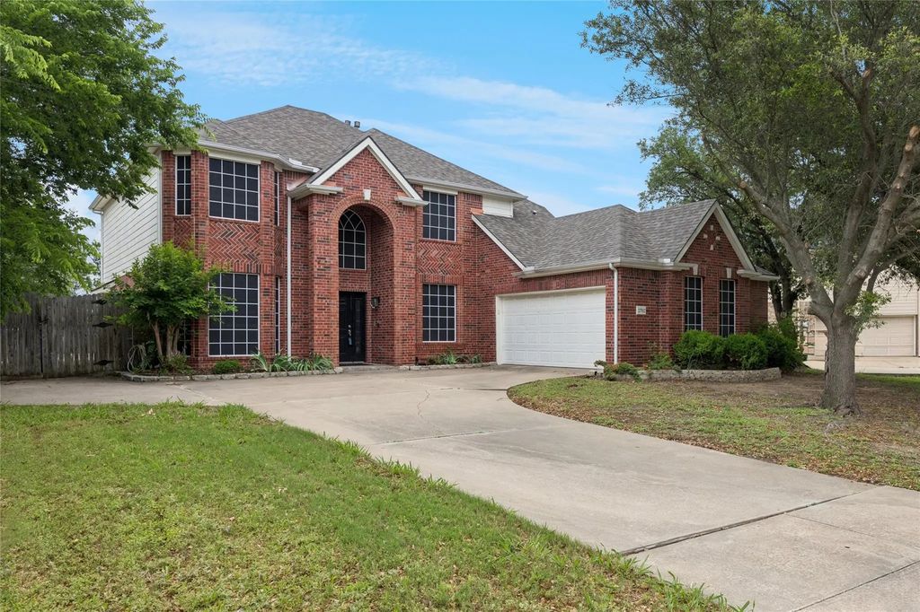 2702 Saint Charles Drive, Mansfield