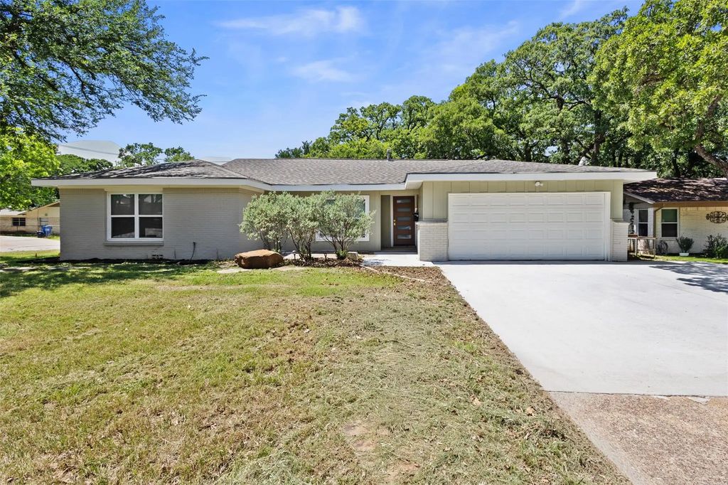 914 Vine Street, Euless
