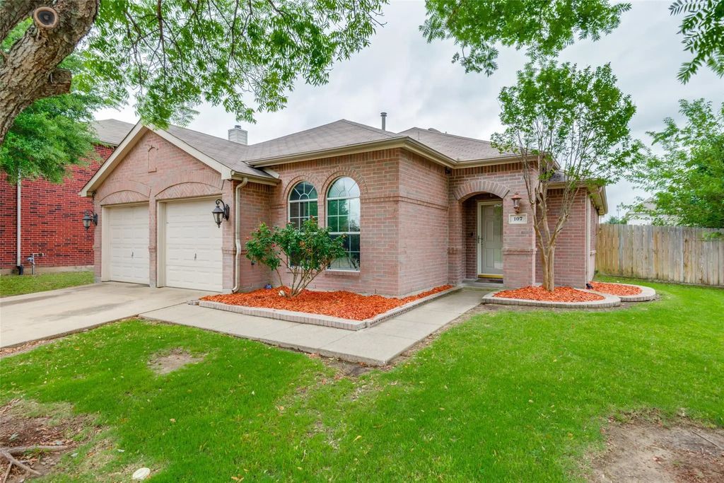 107 Bowie, Forney