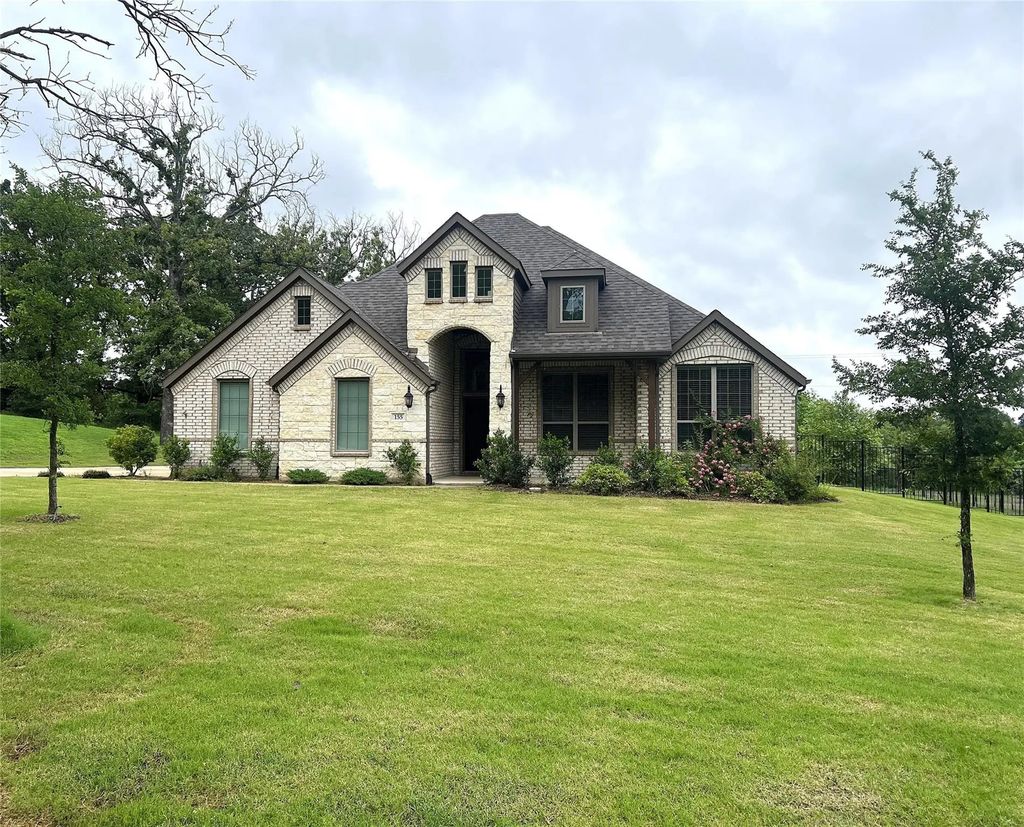 155 Private Road 7017, Edgewood