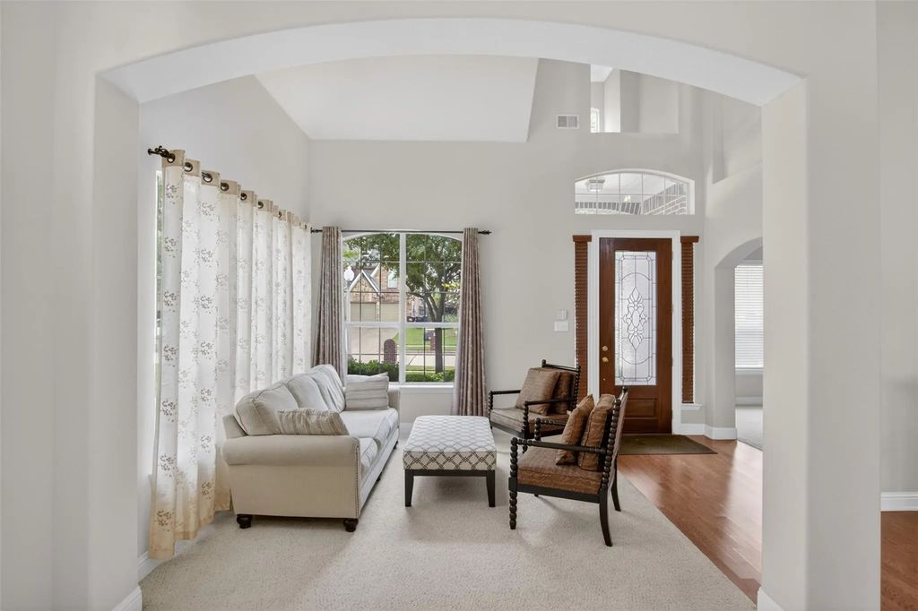 5645 Saint Thomas Drive, Plano
