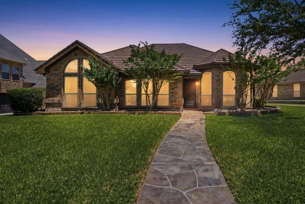 3220 Evan Drive, Hurst