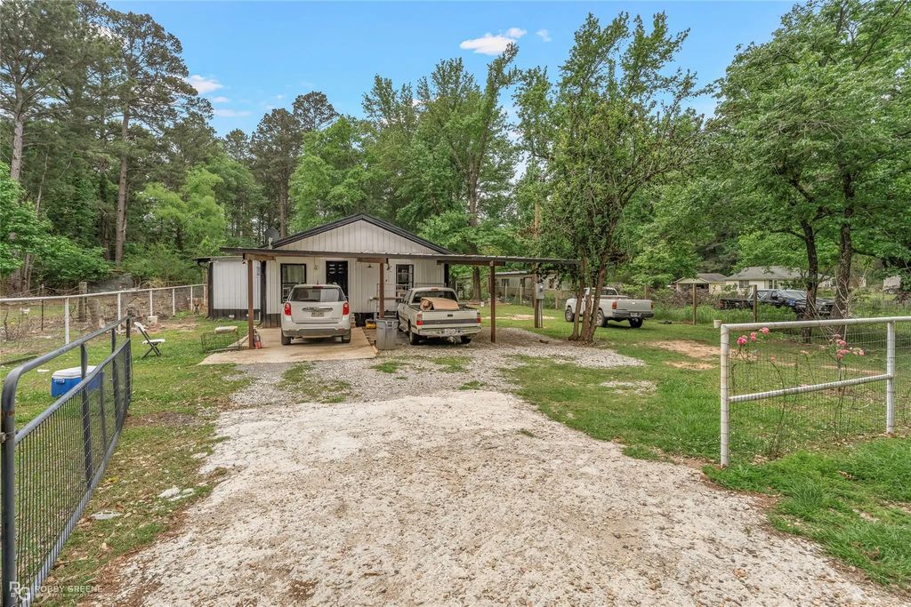 143 New Bethel Booker Road, Benton