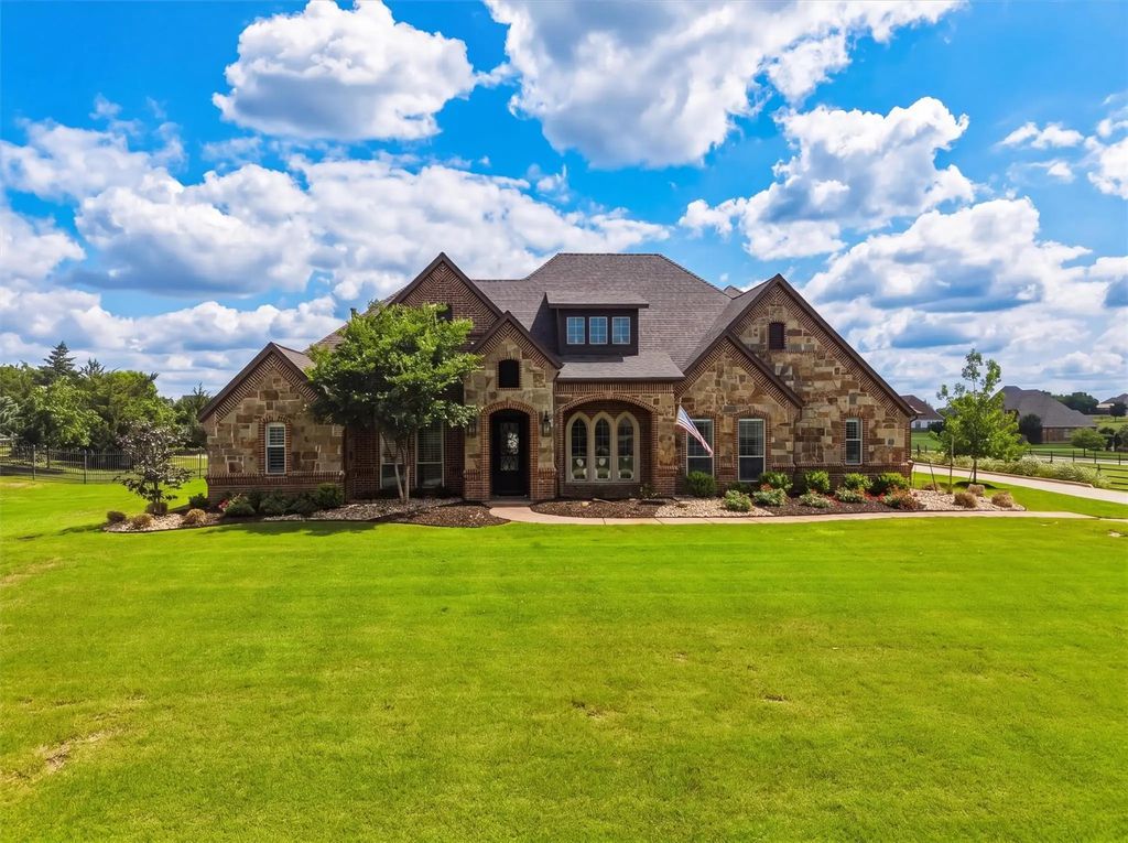1232 Meredith Creek Lane, Fort Worth