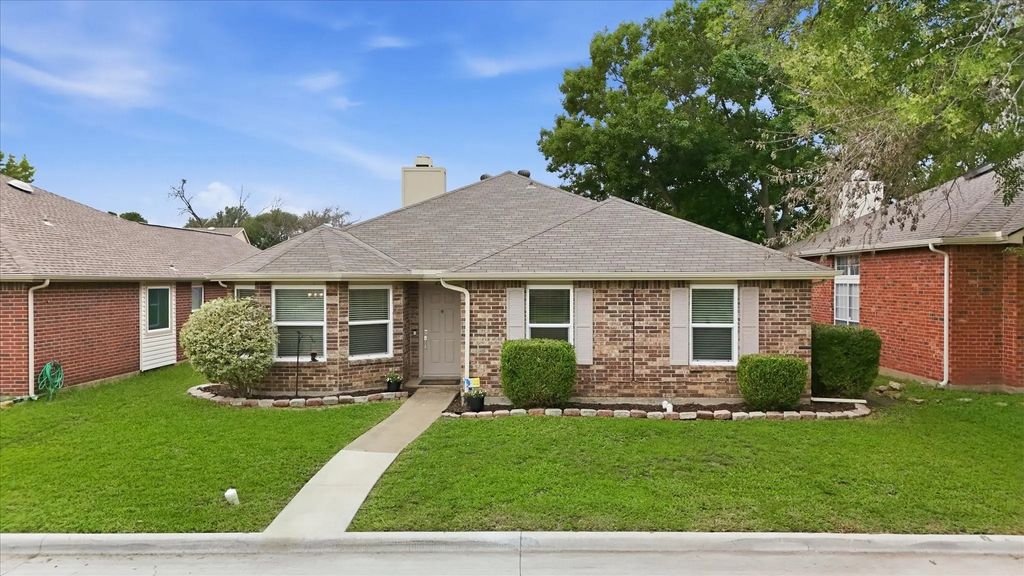 2513 Silver Creek Court, Garland