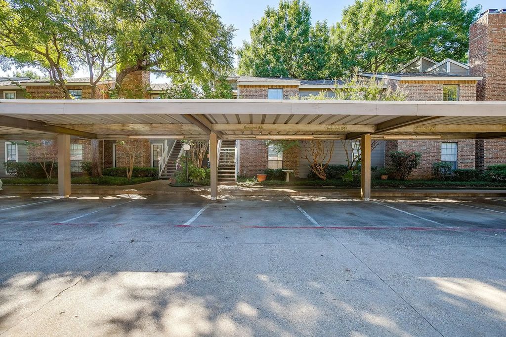 1206 Riverchase Lane 251, Arlington