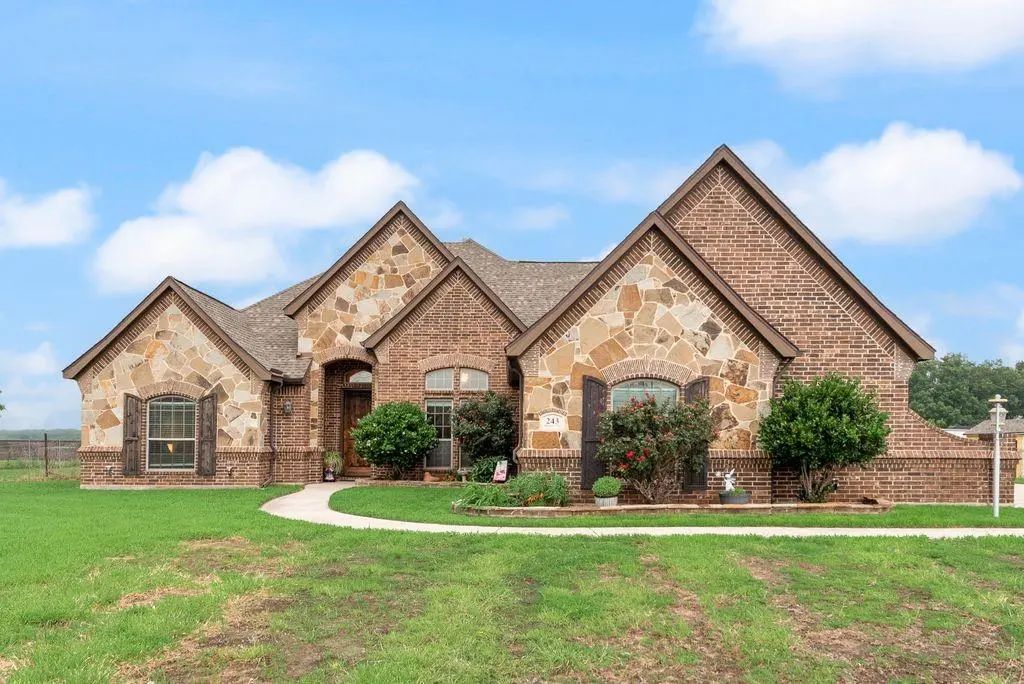 243 Miramar Circle, Weatherford