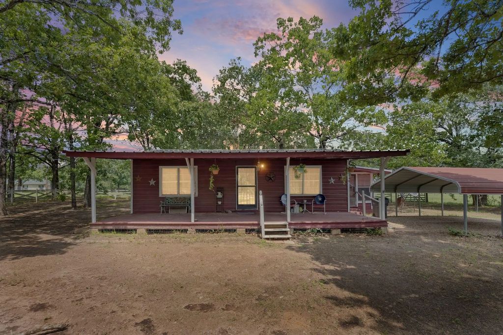 900 Rs County Road 3480, Alba