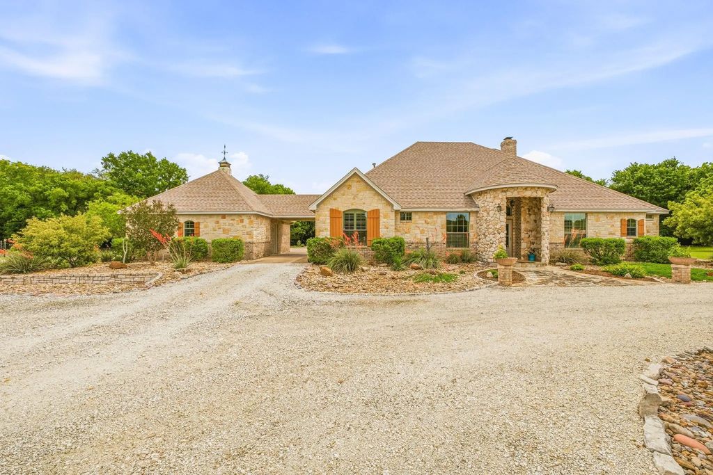 1384 Rock Creek Drive, Glen Rose
