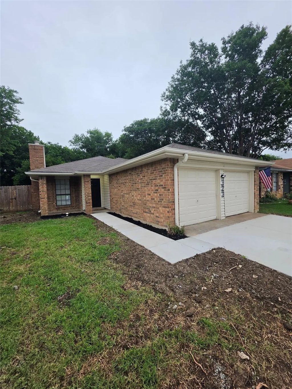 323 Valley Spring Drive, Arlington