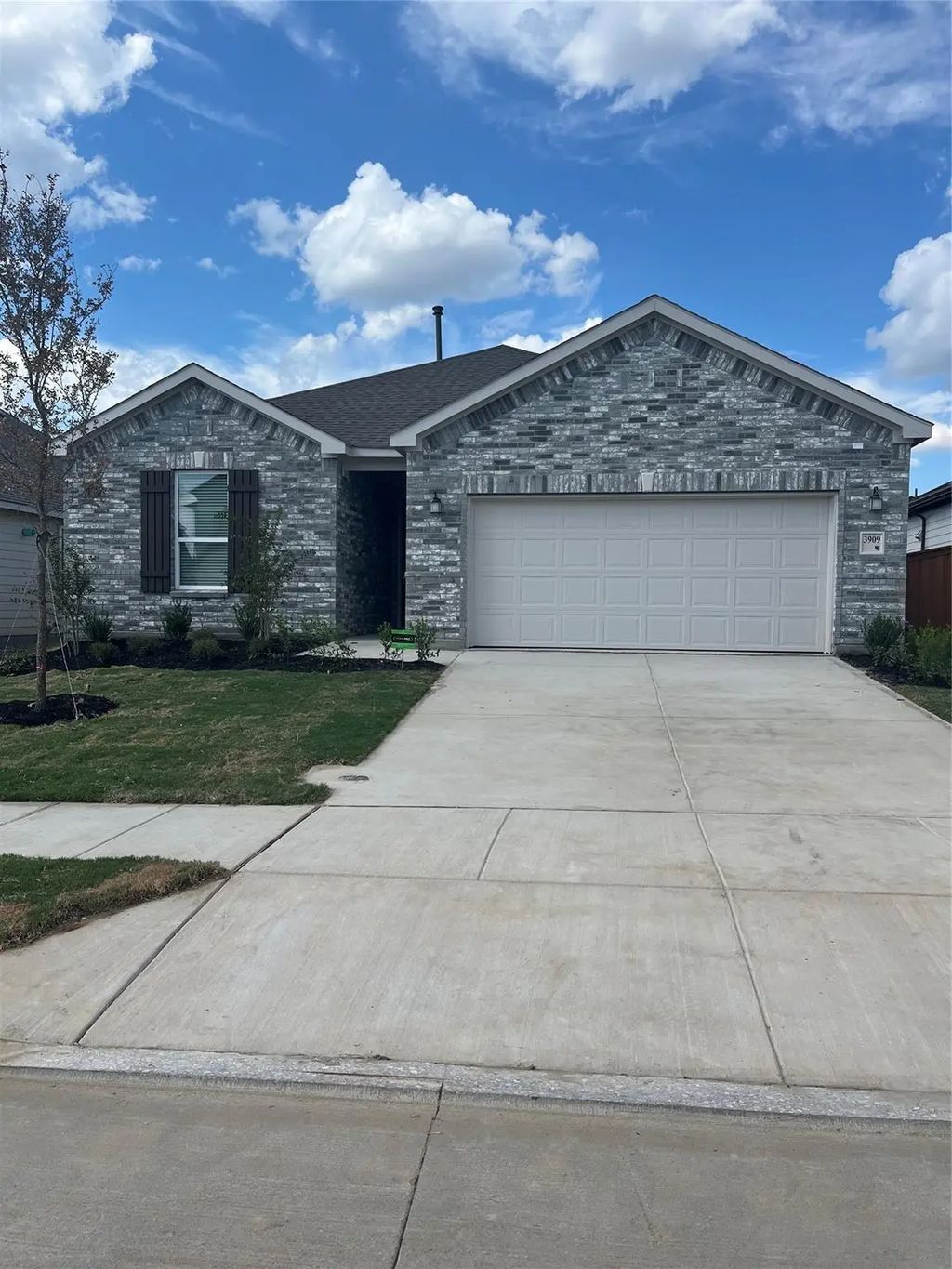 3909 Belleview Place, Crandall