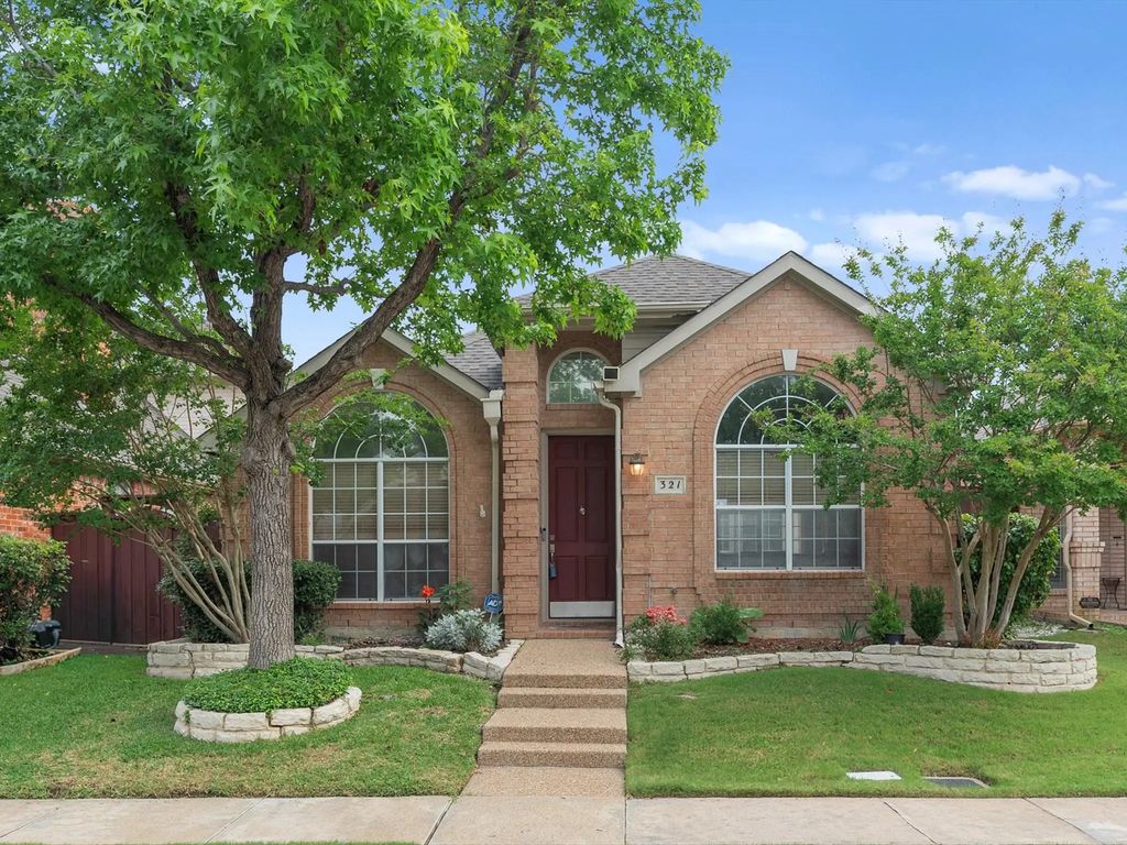 321 Old York Road, Irving