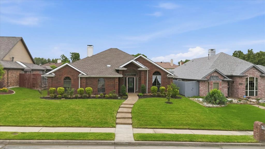 1304 Black Oak Drive, Carrollton