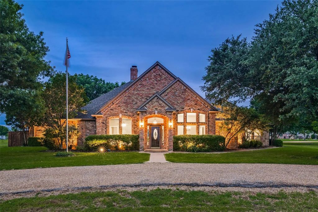 9687 County Road 483, Lavon