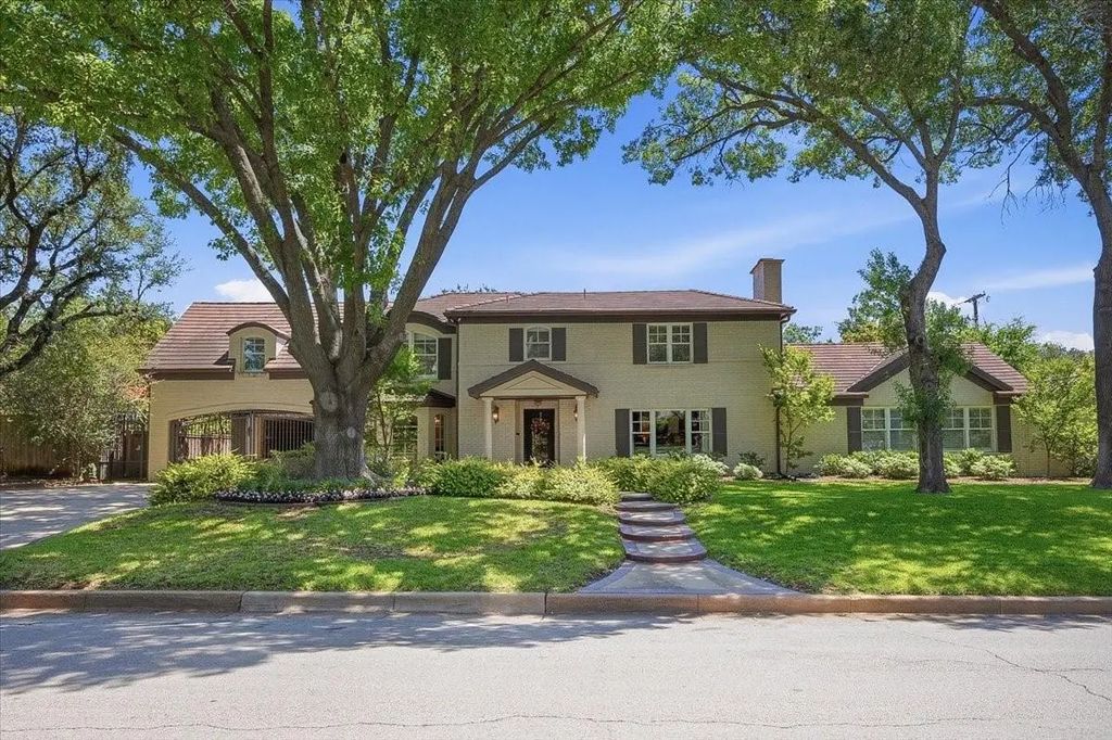 1301 Thomas Place, Fort Worth