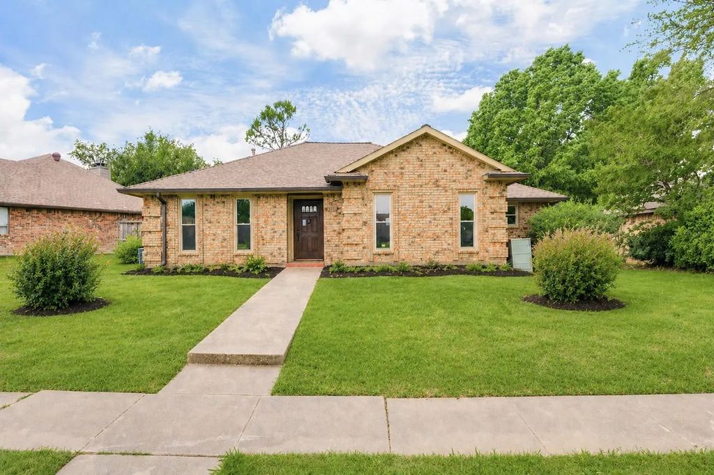 3207 Tina Street, Sachse