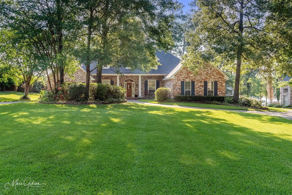 1215 Bay Ridge Drive, Benton