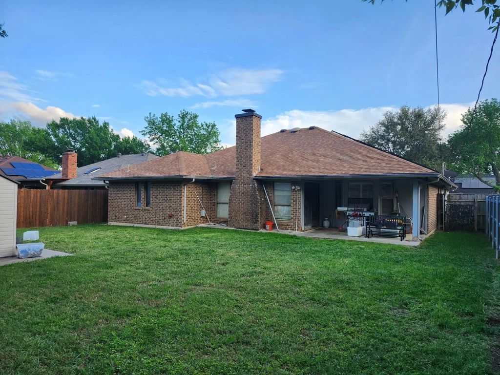 609 Betsy Ross Drive, Arlington