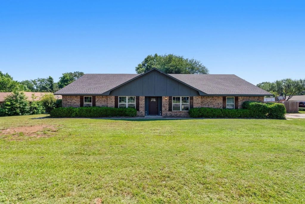 17621 Summer Place, Whitehouse