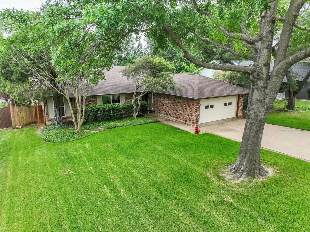 740 Montvale Drive, Mansfield