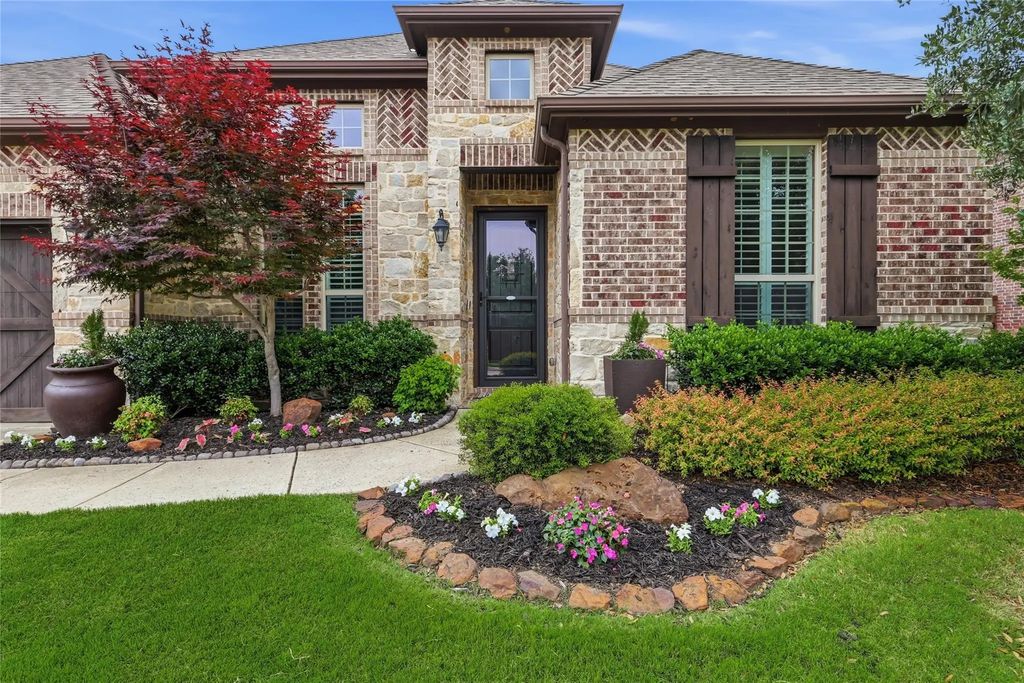 204 Shadow Creek Lane, Hickory Creek