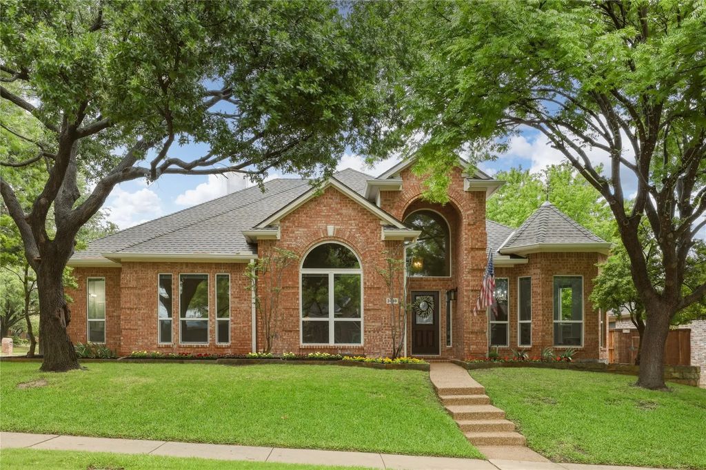2449 London Drive, Plano