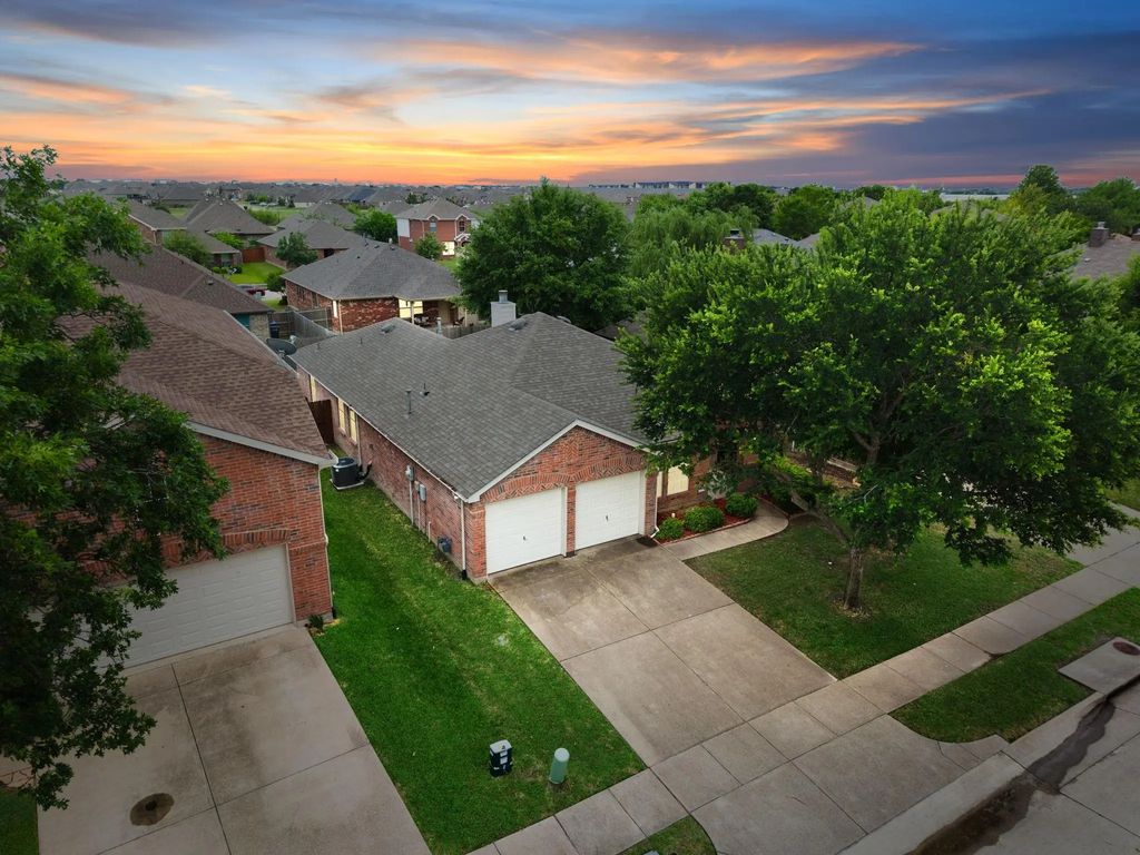 513 Trailblazer Road, Forney
