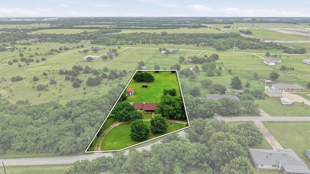 2506 Ford Road, Howe
