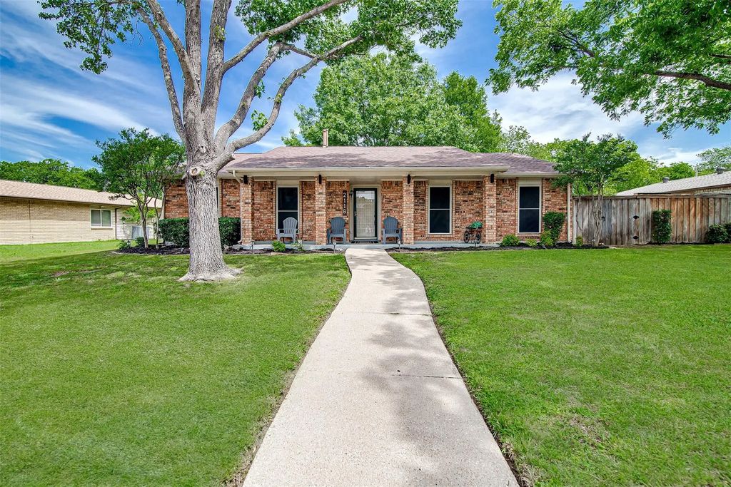 2118 Butterfield Trail, Grand Prairie