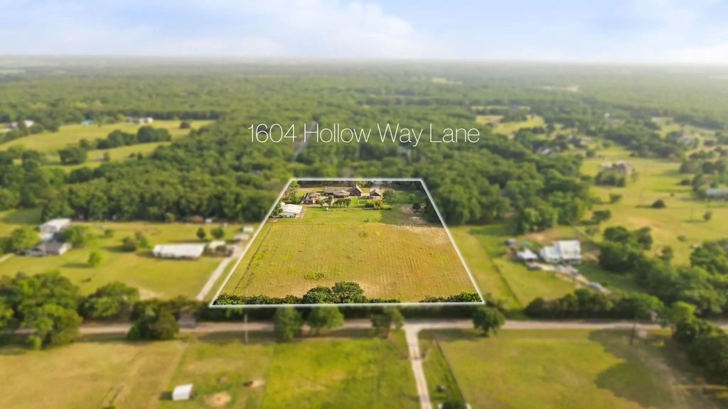 1604 Hollow Way Lane, Quinlan