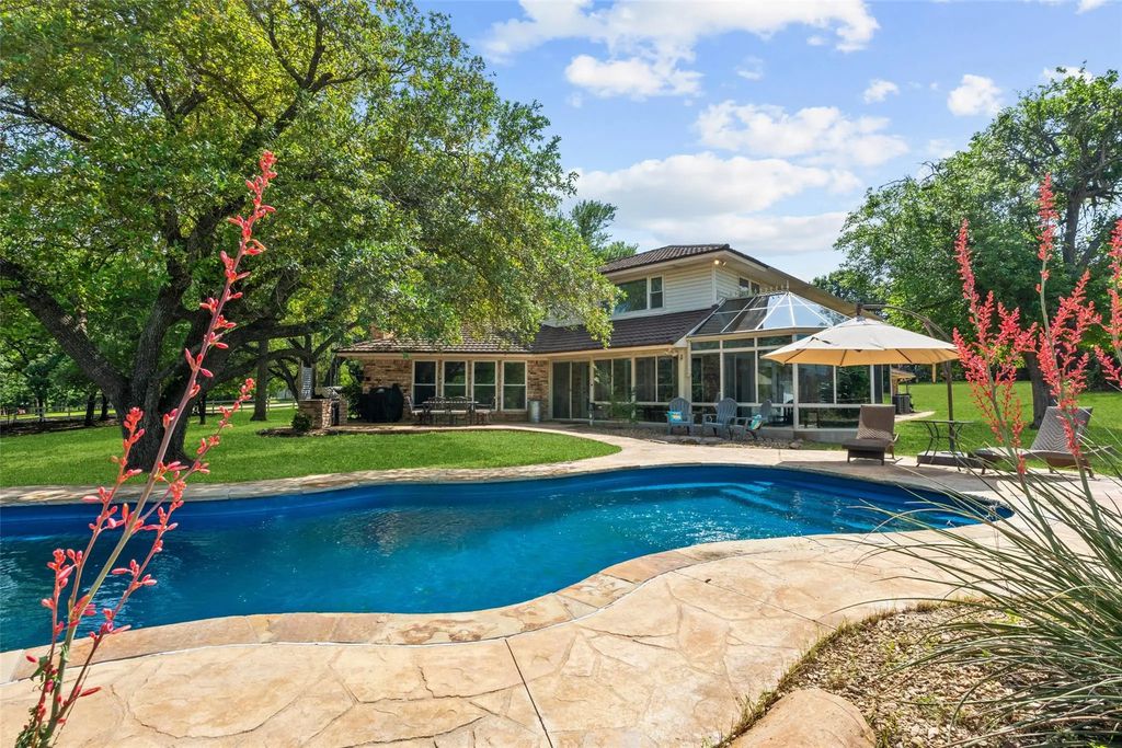 560 Farms Road, New Hope