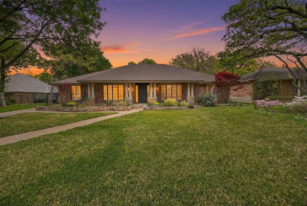 4915 Cross Creek Court, Arlington