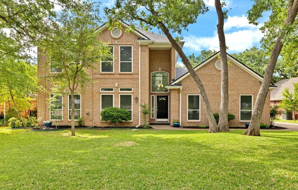 814 Red Oak Drive, Mansfield