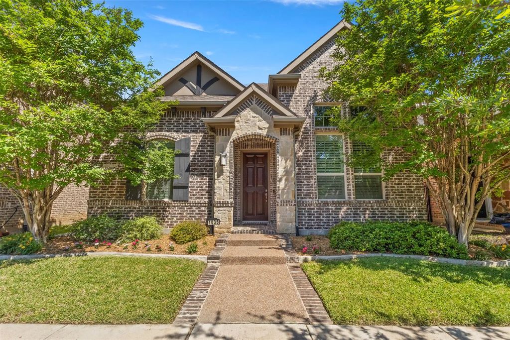 1035 Lone Ivory Trail, Arlington
