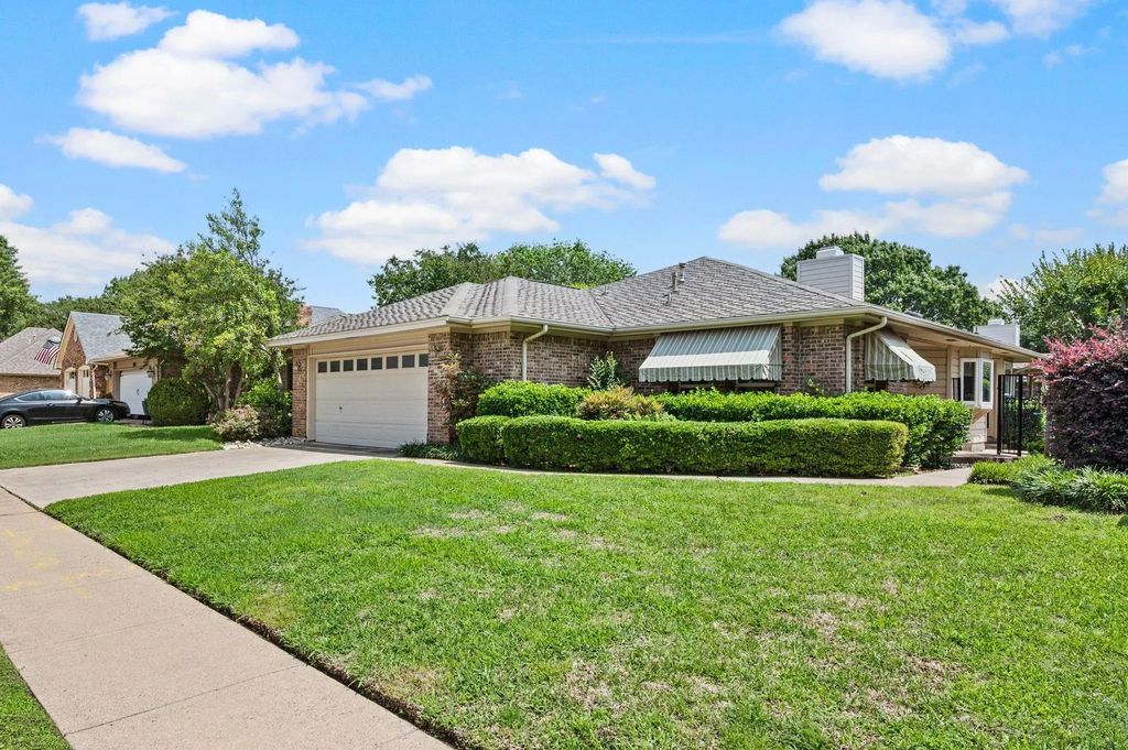 2211 Marvin Gardens Street, Arlington