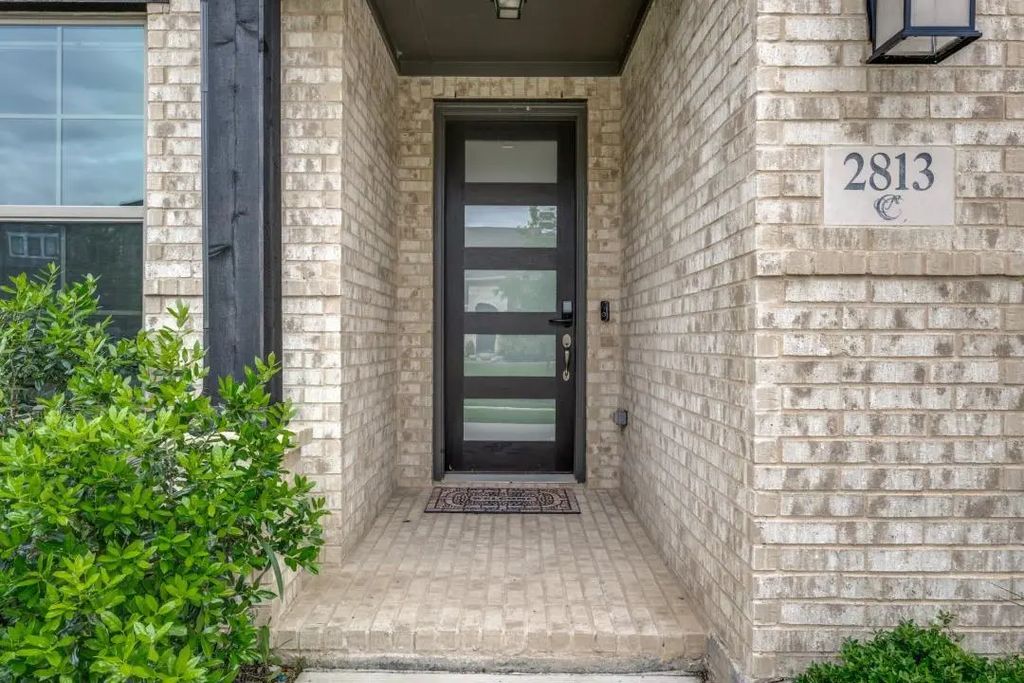 2813 Walker Way, Northlake
