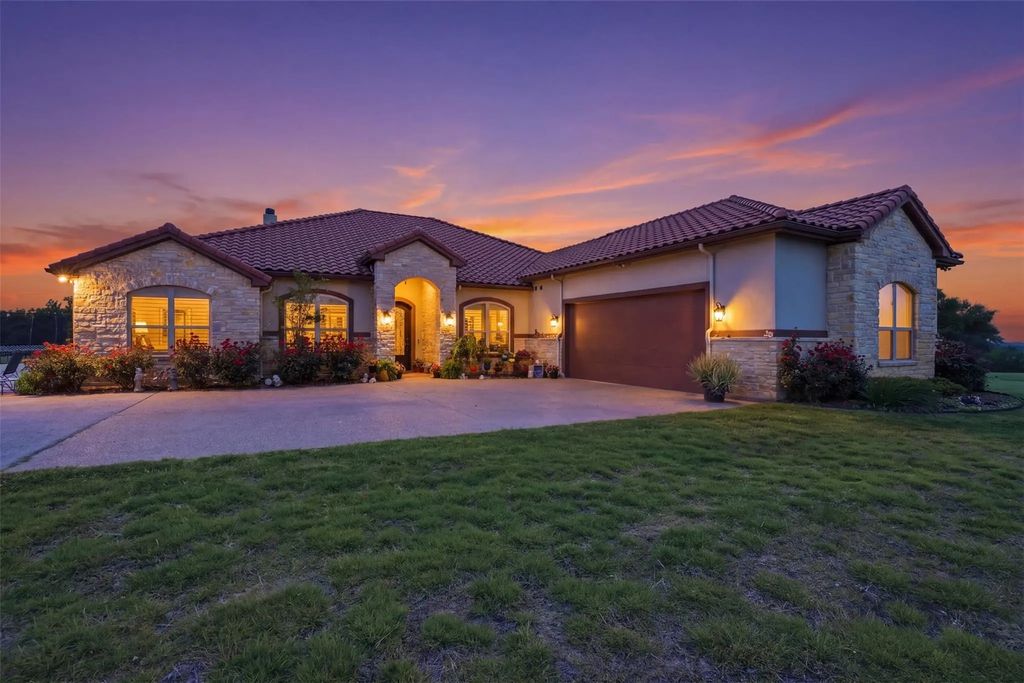 1177 County Road 2011, Glen Rose